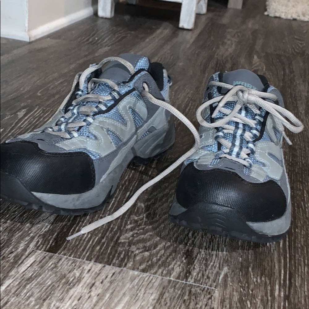 Women’s steel toed shoes like new!